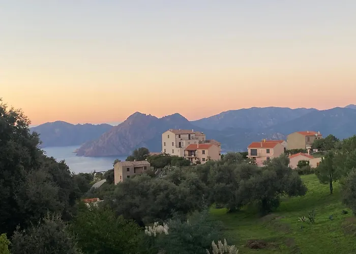 - Vue Et Village Piana (Corsica)