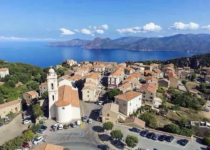 - Vue Et Village Piana (Corsica)