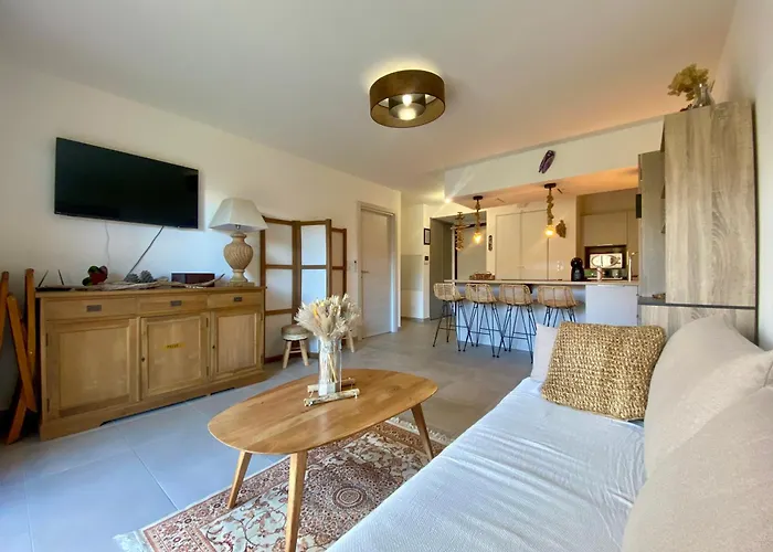 - Vue Et Village Piana (Corsica)